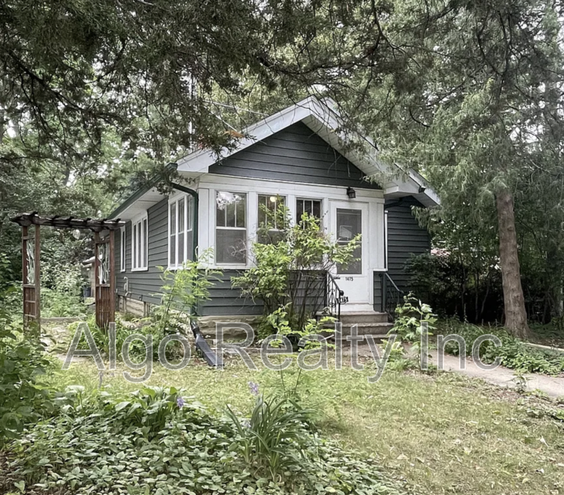 Saint Paul House: 1475 Albert Street North