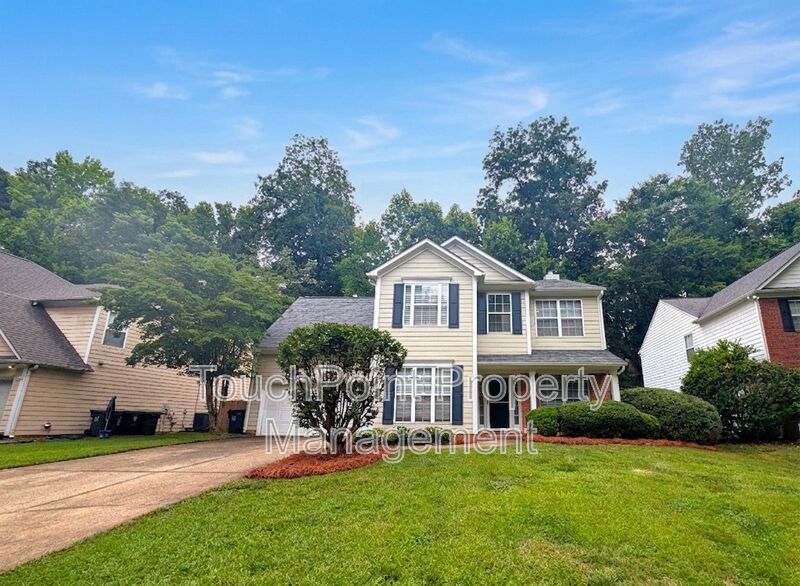 Huntersville House: 7603 lullwater cv
