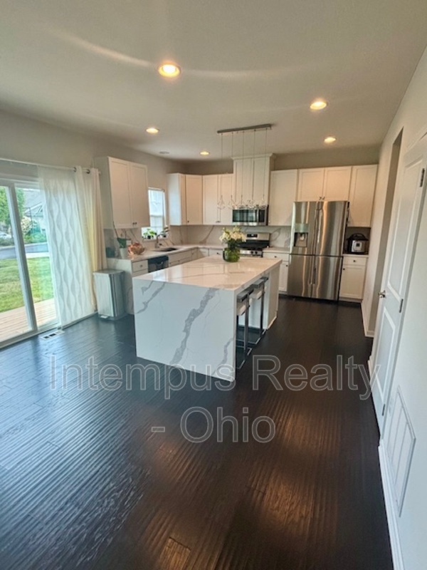 Lewis Center House: 6123 Brandon Dr