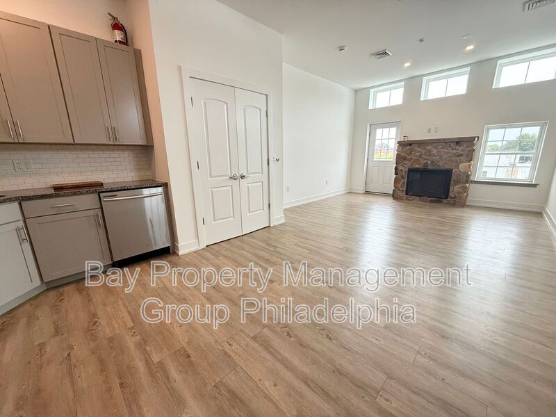Norristown Condo: 221 W Main St