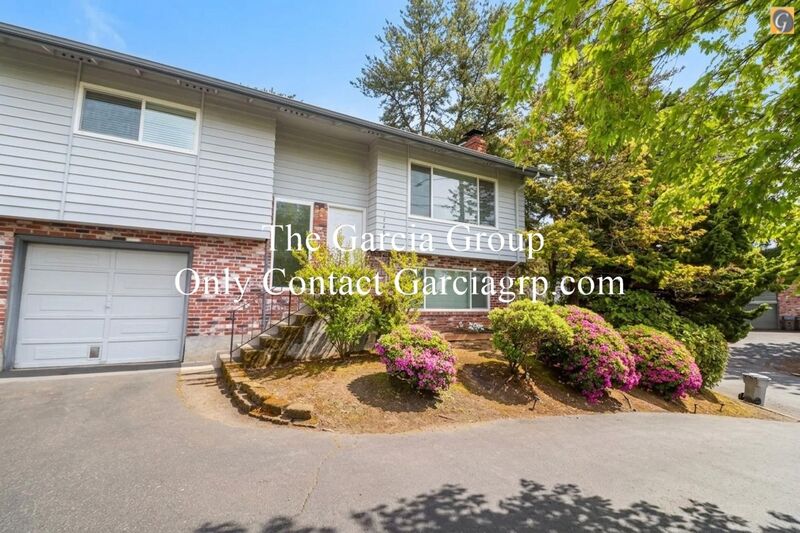 Tigard Condo: 15205 SW 119th Ave