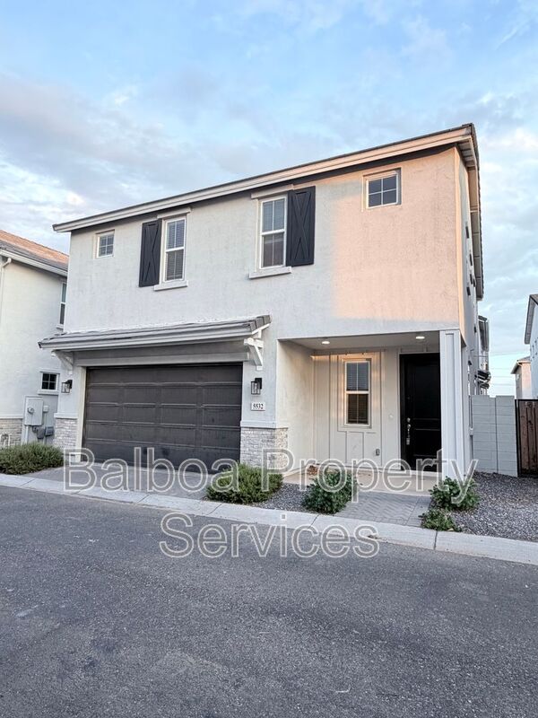 Mesa House: 5532 S Dillon Cir