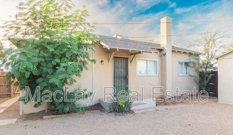 Phoenix House: 2032 W Adams St