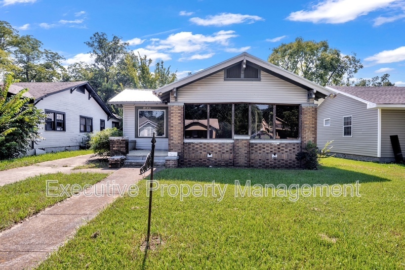 Birmingham House: 1437 Woodland Avenue