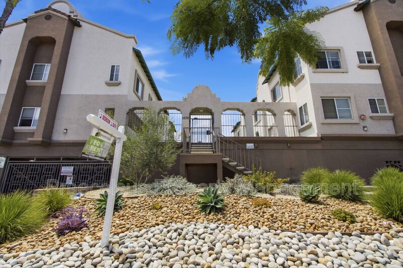 Imperial Beach Condo: 1070 Georgia St