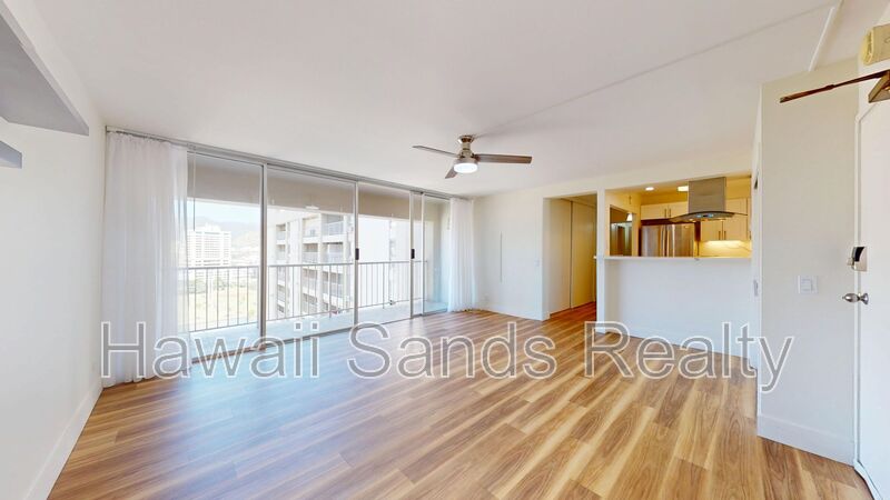 Honolulu House: 430 Keoniana Street