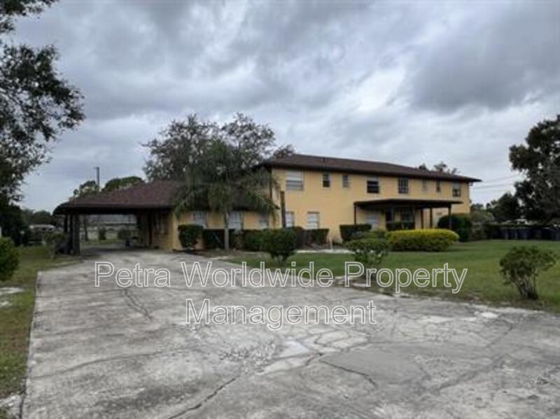 Auburndale Condo: 2800 Hurst Road - 2