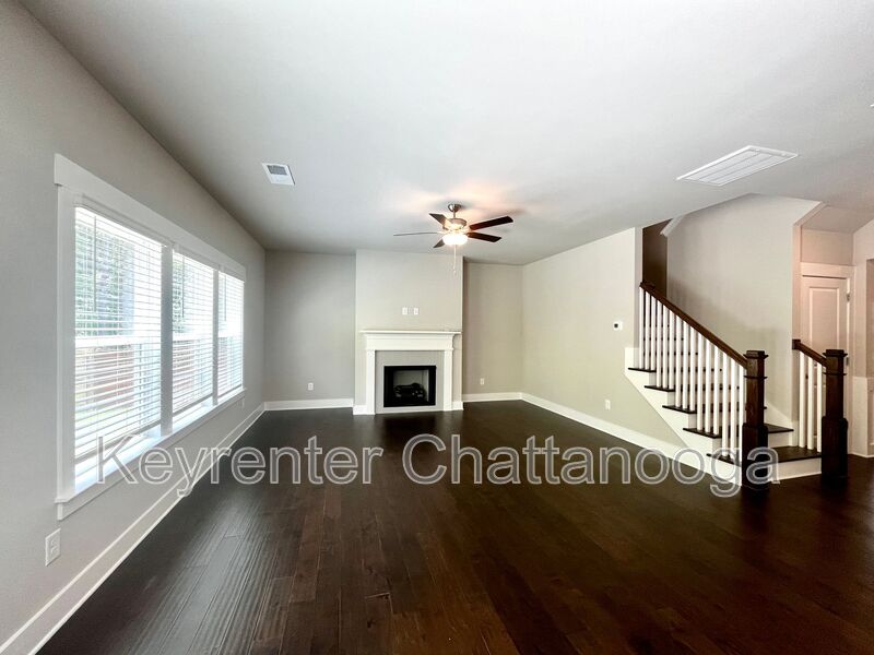 Chattanooga House: 9110 Fuller Rd