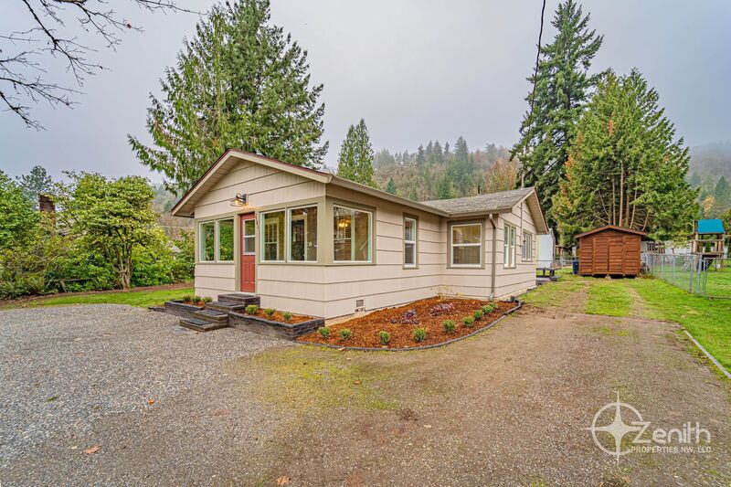 Camas House: 2541 SW 6th Ave