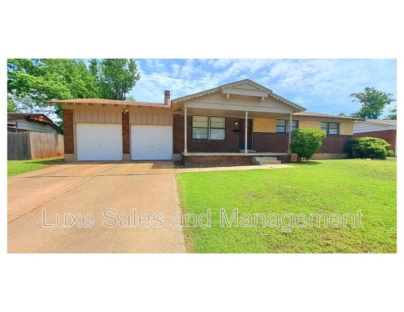 Midwest City House: 3508 Meadowbrook Drive