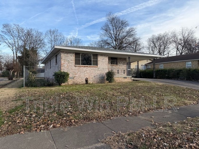 Little Rock House: 1801 S Izard St.