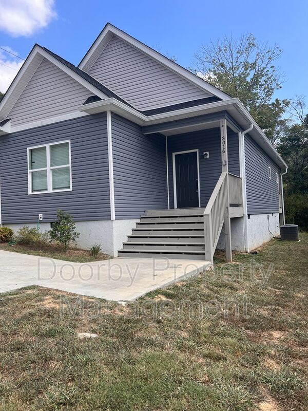 Chattanooga House: 3016 N Chamberlain Ave