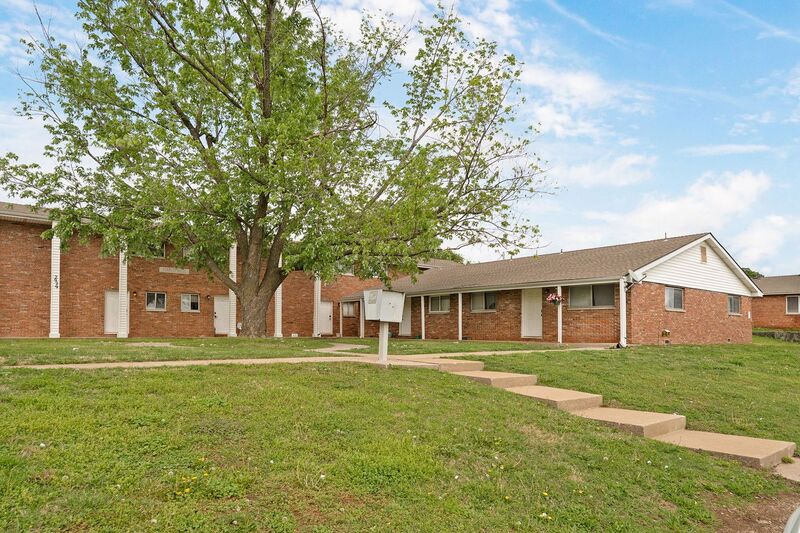 Springfield Condo: 2929 East University Street