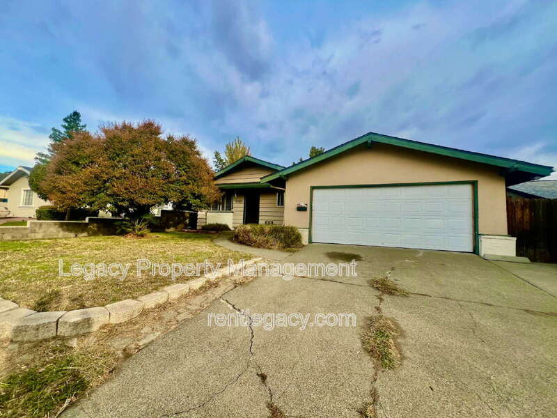 Vacaville House: 280 Markham Ave