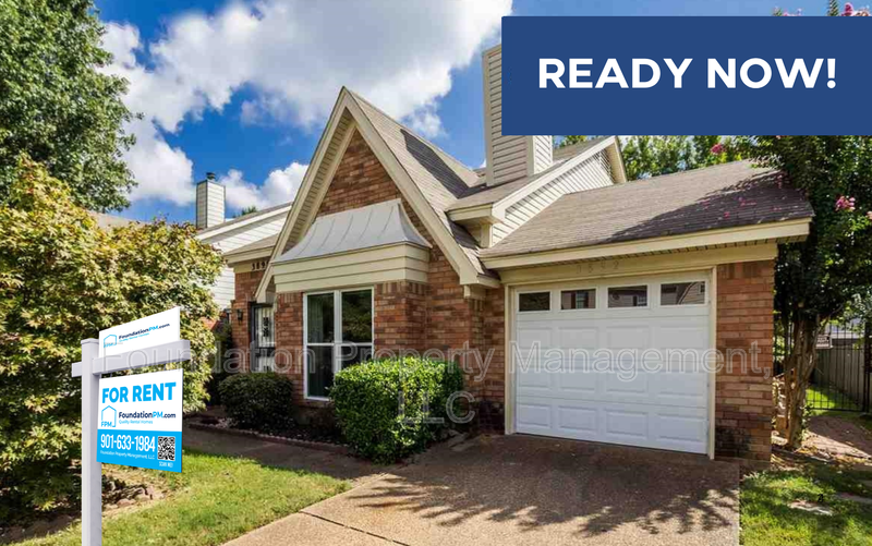 Memphis House: 3892 Oak Branch Circle West