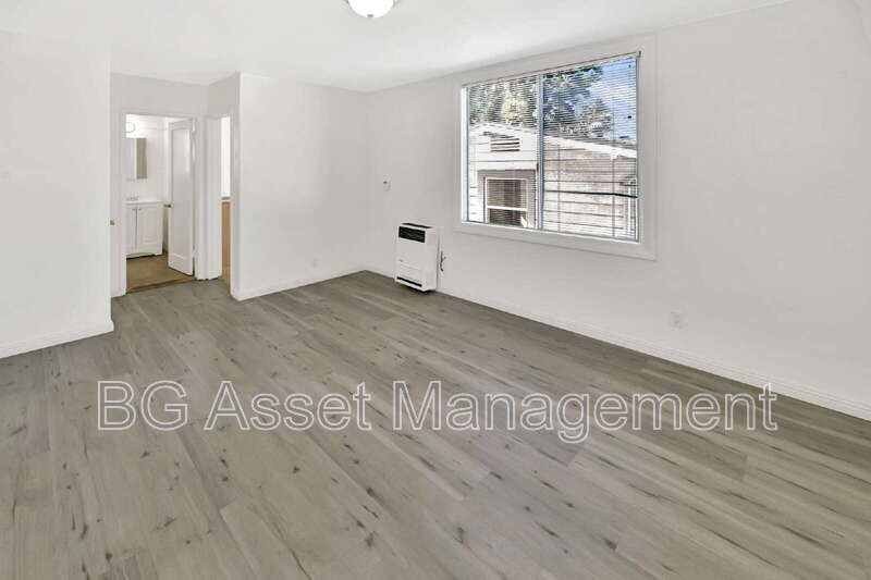 Oakland Condo: 2039 MacArthur Blvd