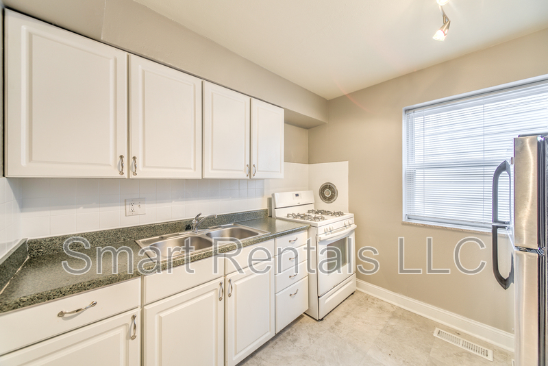 Webster Groves Condo: 7848 Big Bend Boulevard - 2