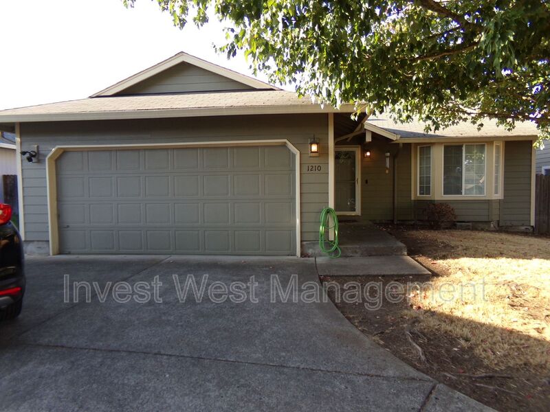 Vancouver House: 1210 NE 163 Court