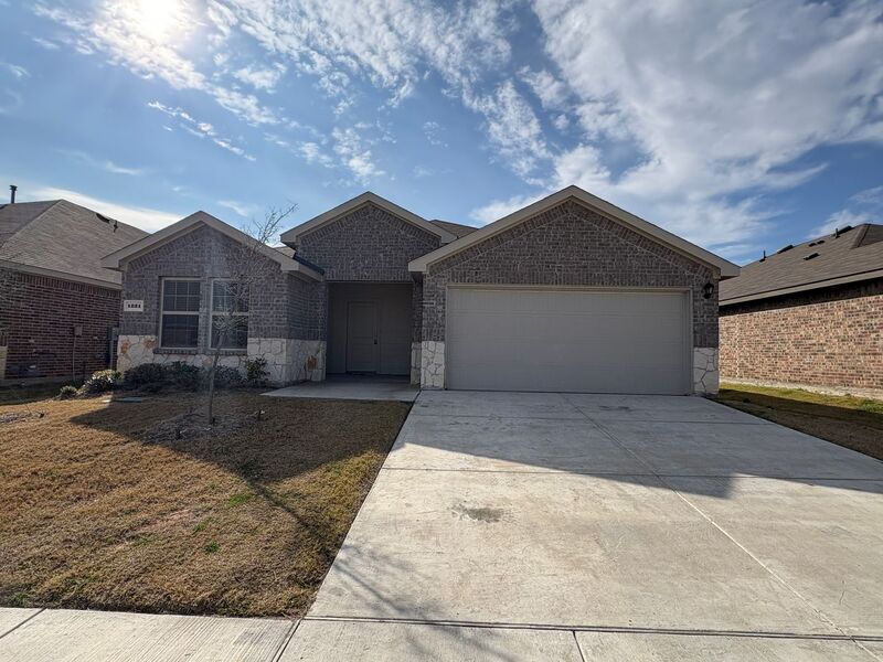 Royse City House: 1221 Acacia Drive
