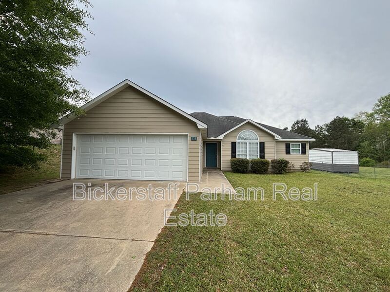 Phenix City House: 119 Lee Road 2111