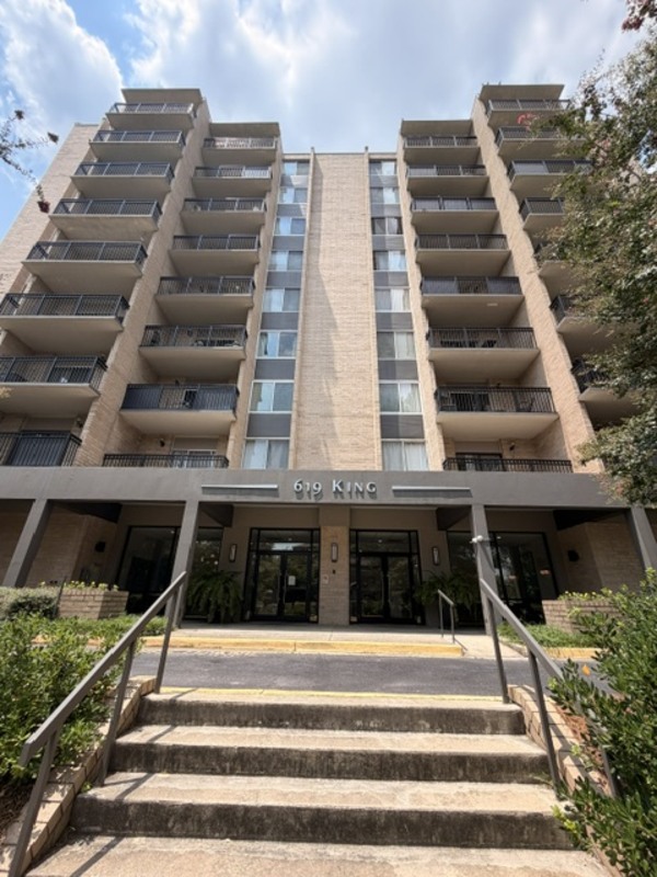 Columbia Condo: 619 King Street #201 - 201