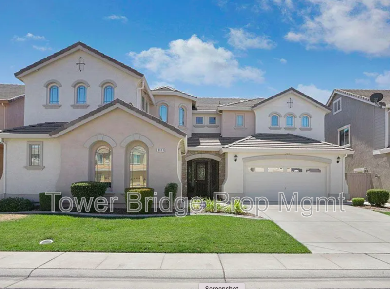 Elk Grove House: 9813 Shanelyn Way