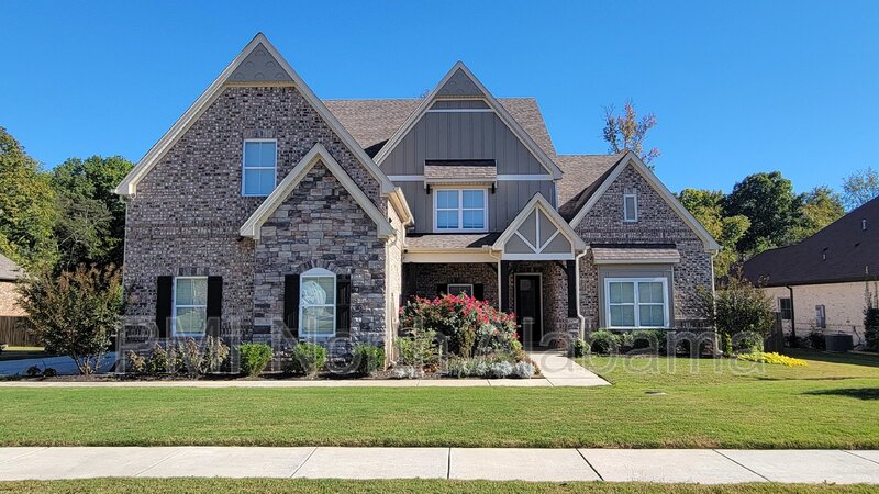 Huntsville House: 130 Creekmound Dr