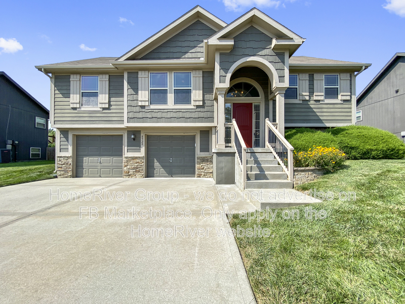 Kansas City House: 8928 NE 116th Ter