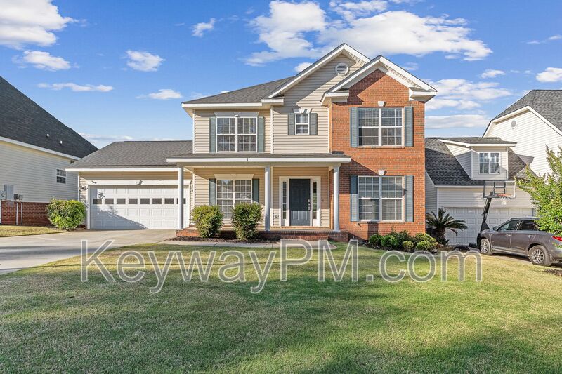 Evans House: 925 Sawbuck Way