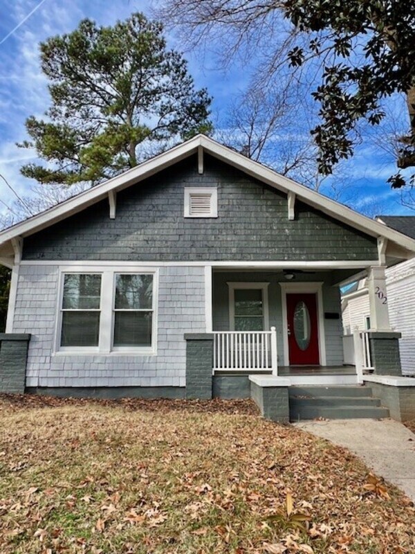 Monroe House: 202 Maurice Street