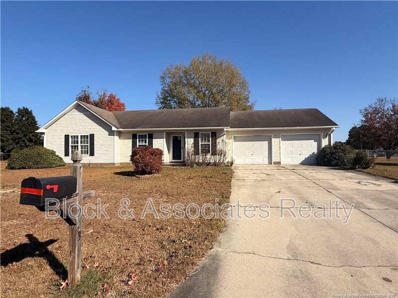 Raeford House: 203 Cypress Dr