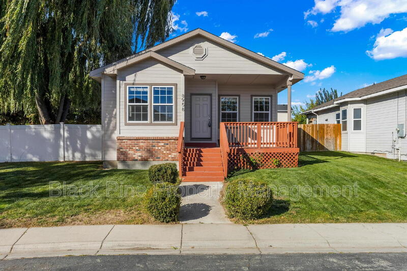 Boise House: 8958 W Stirrup St