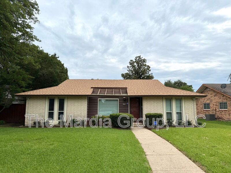 Garland House: 1506 Whiteoak Dr