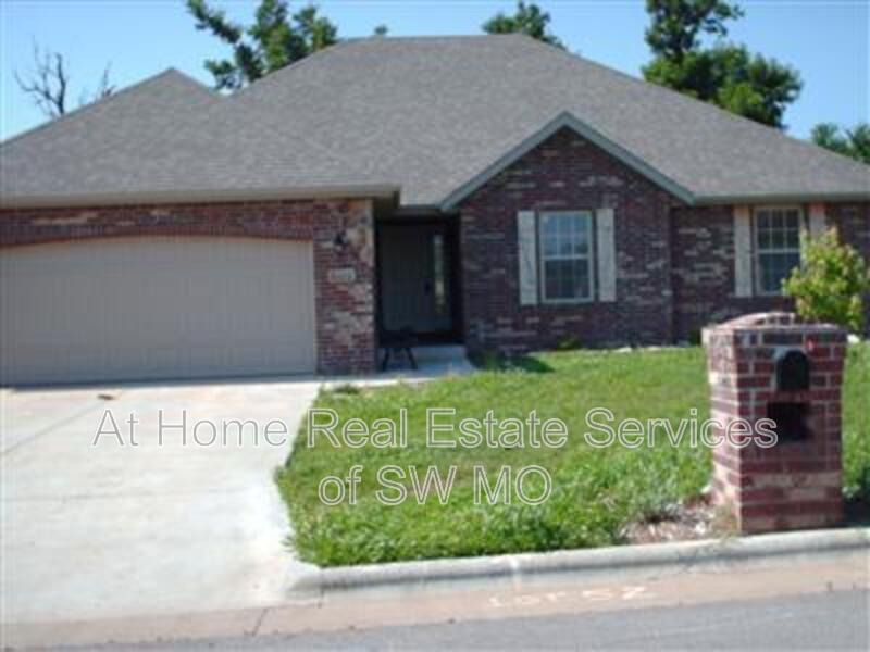 Springfield House: 5492 W Bayberry Dr