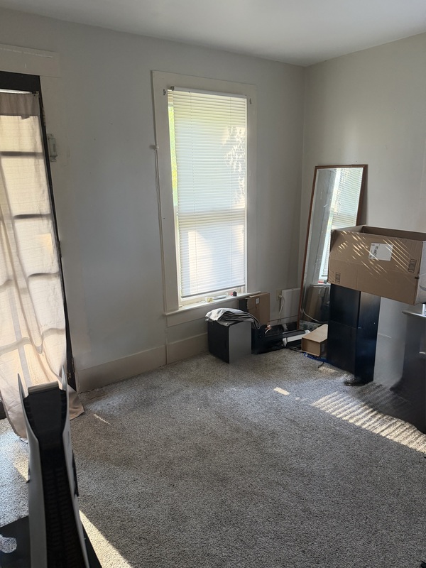 Dubuque House: 611 Chestnut St