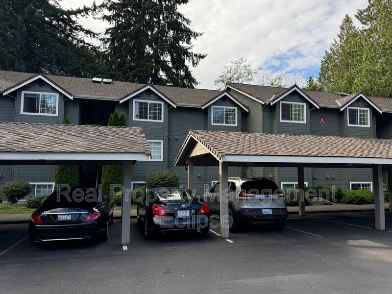 Mill Creek Condo: 15433 Country Club Dr.