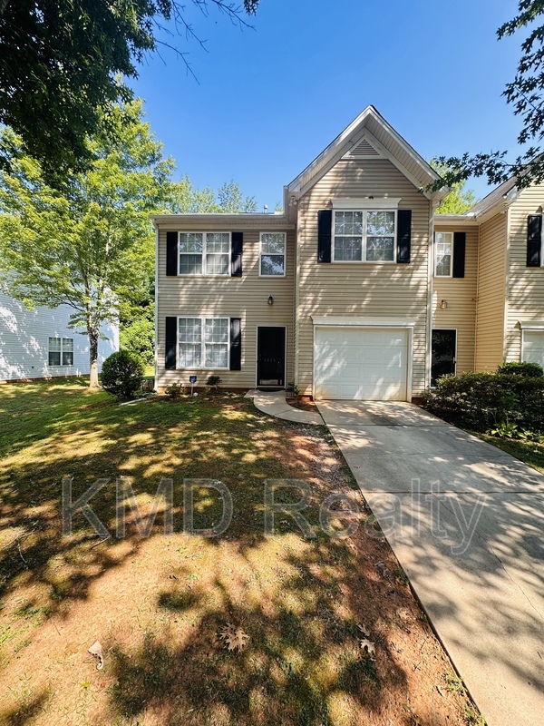 Charlotte Townhome: 7629 Abigail Glen Drive