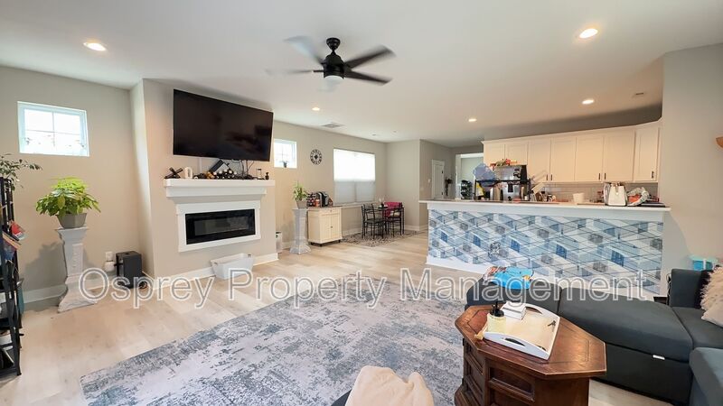 Modern 4-Bedroom Virginia Beach Home Near Town Center! - Photo 6