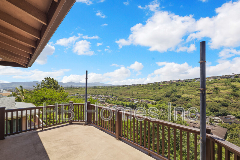 Aiea House: 98-664 Puailima Street