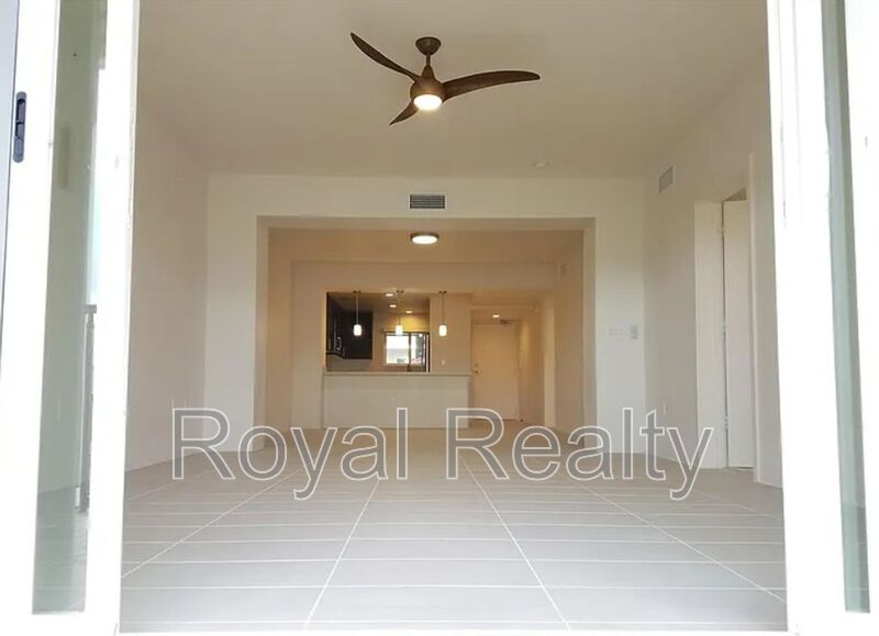 Kailua Condo: 455 Kailua Rd