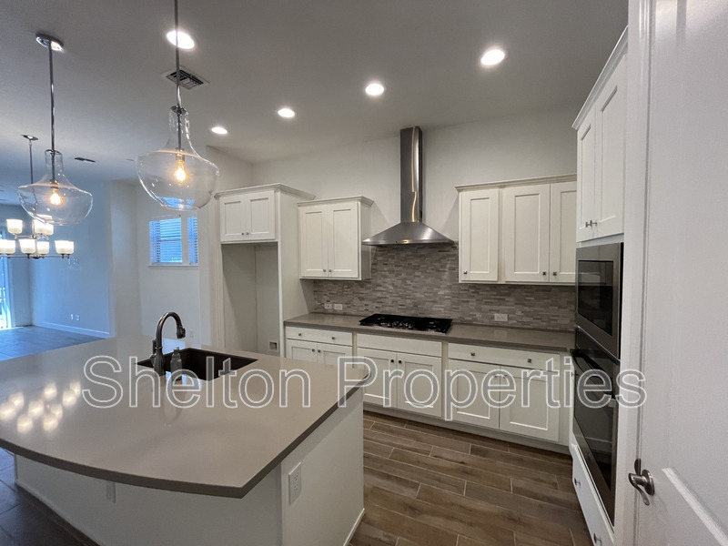 Buckeye House: 20711 W Medlock Dr