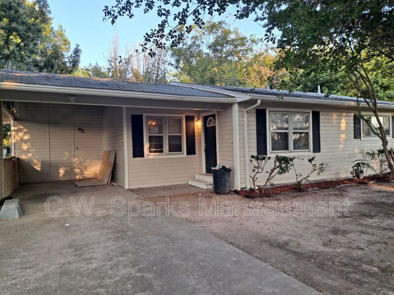 Greenville House: 6203 Live Oak Street