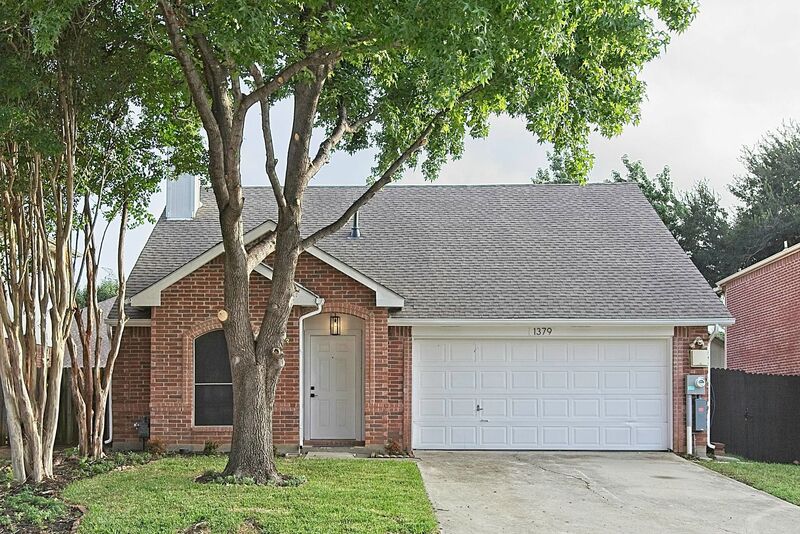 Lewisville House: 1379 Honeysuckle Ln *AC*