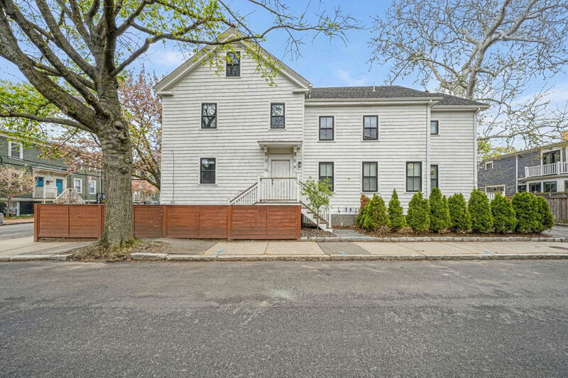 Cambridge Condo: 75 Prince Street - 75