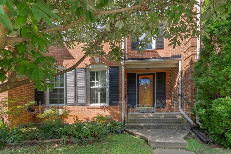 Bethesda House: 7252 Greentree Rd