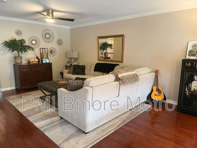 Cockeysville Townhome: 906 Hidden Moss Dr