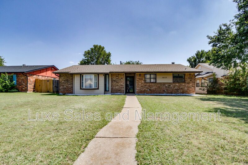 Edmond House: 612 NW 139th St