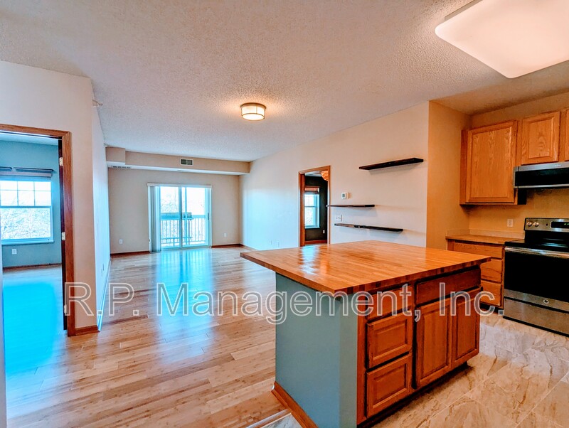Minneapolis Condo: 4824 E 53rd St