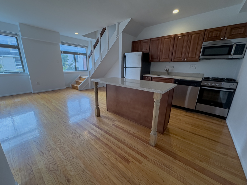 Philadelphia Condo: 319 S 10th Street - 336