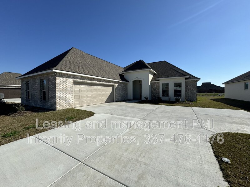 Youngsville House: 117 Preston Rose Lane